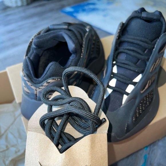 Adidas Yeezy 700 V3 Clay Brown - Original - Picture 6 of 6